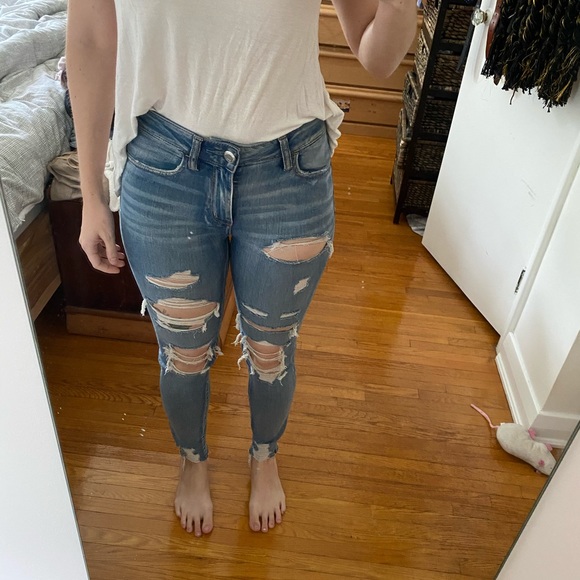 American Eagle distressed jeans - Size 2 R - Picture 2 of 9